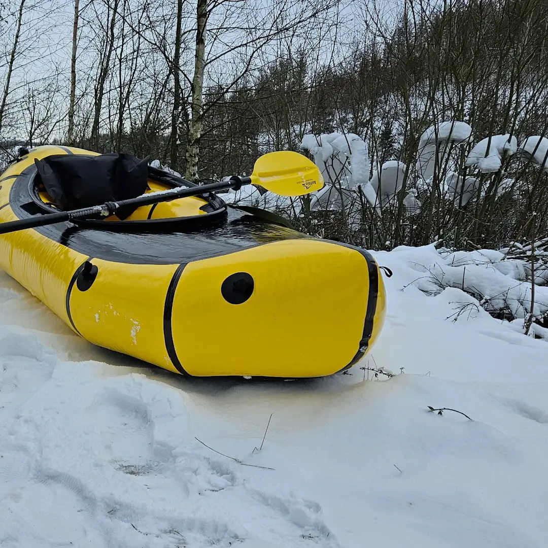 Packrafting Abenteuer im Oberharz - ein interessante Aktivität im Winter